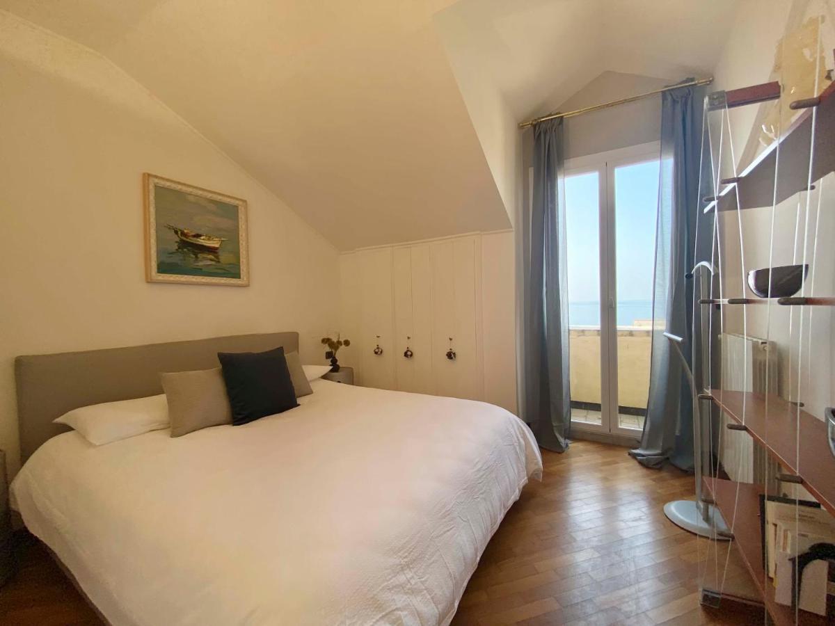 Casaviva - Central Seaview Penthouse In Camogli Luaran gambar